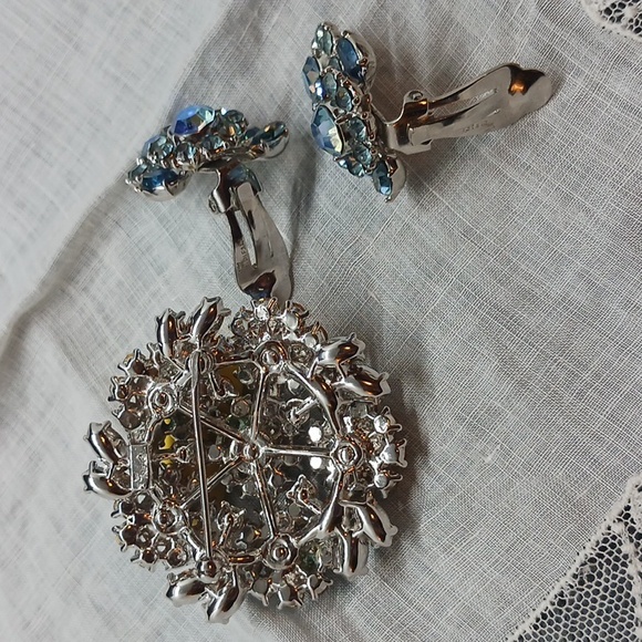 CROWN TRIFARI Brooch & Clip Earring Set Blue & Gray Aurora Borealis  Rhinestones - Picture 5 of 7